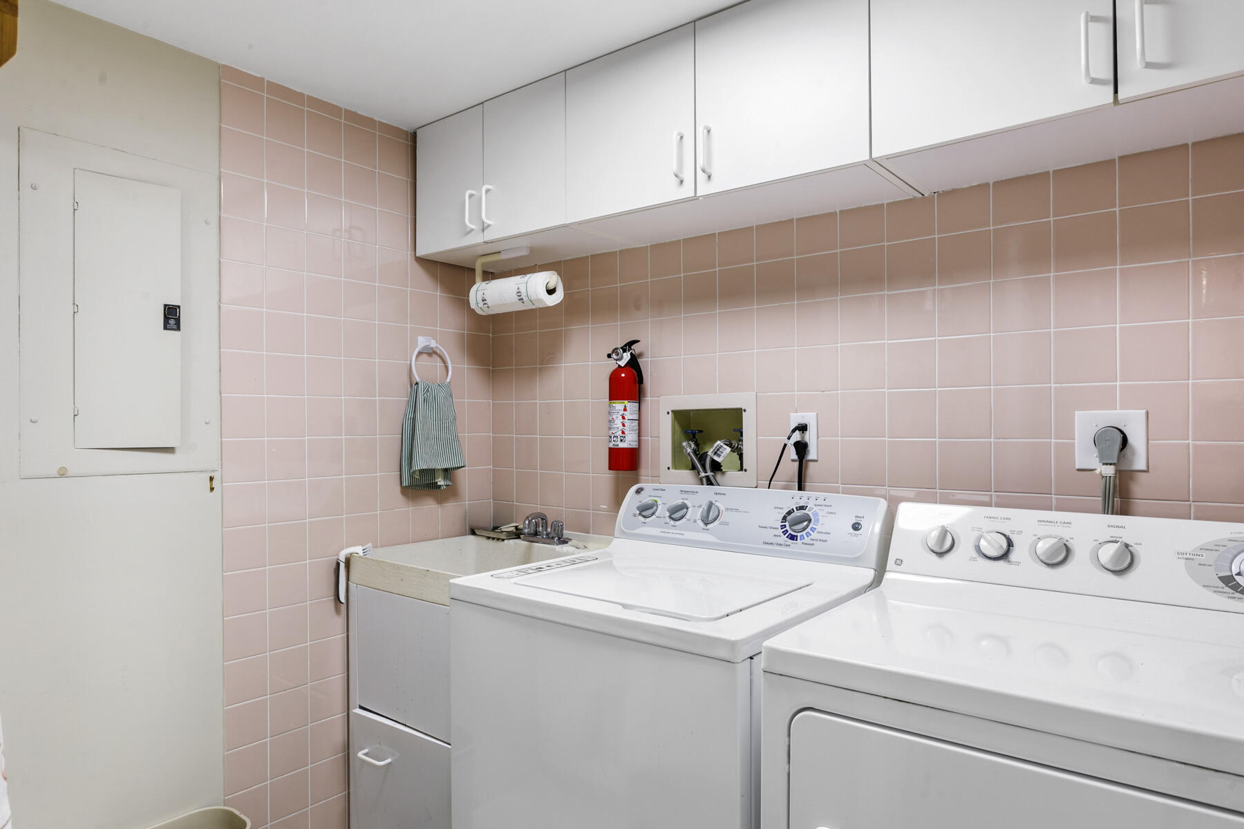 SEAWINDS CONDO - Residential