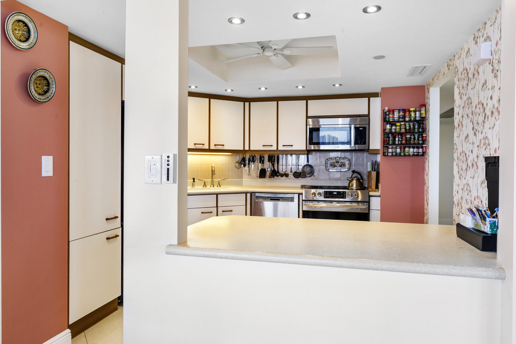 SEAWINDS CONDO - Residential