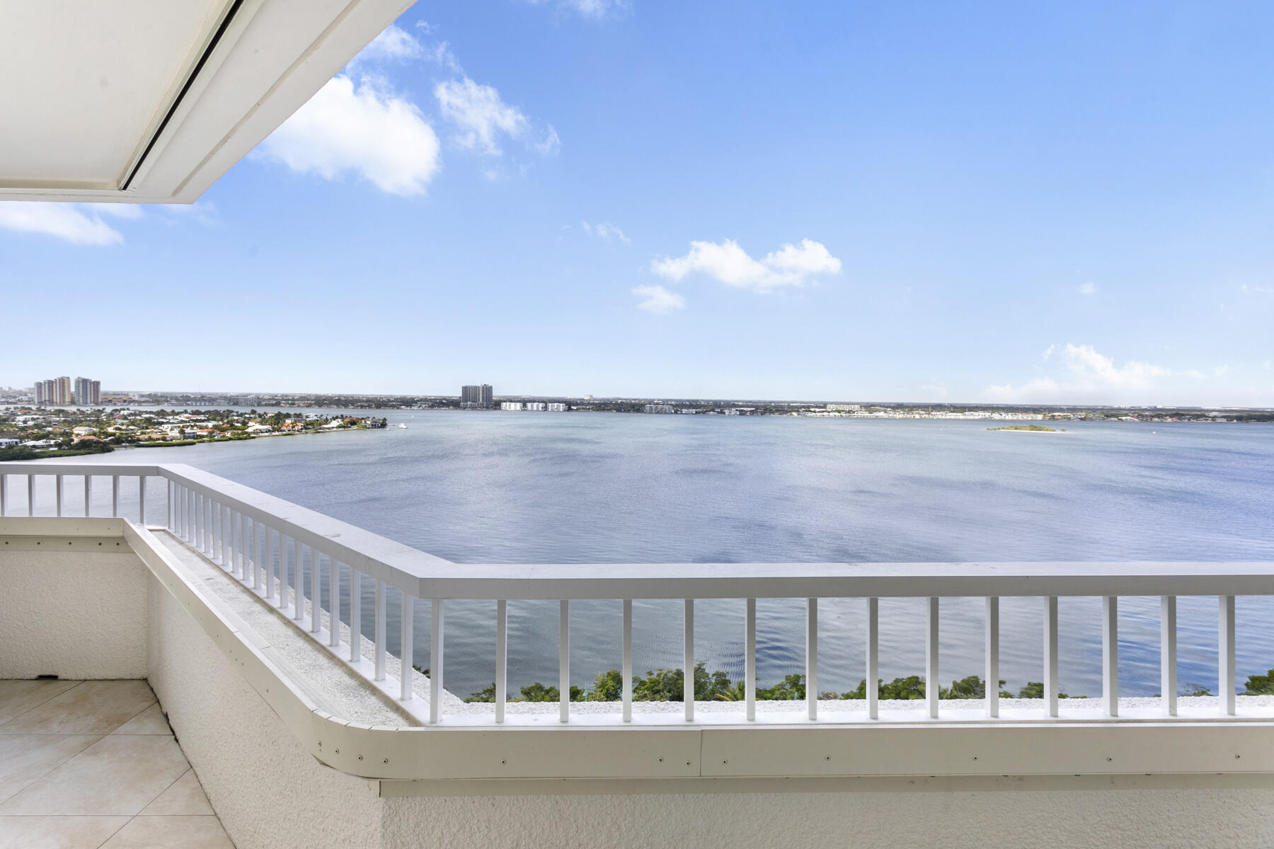 5080 N Ocean Drive 16c