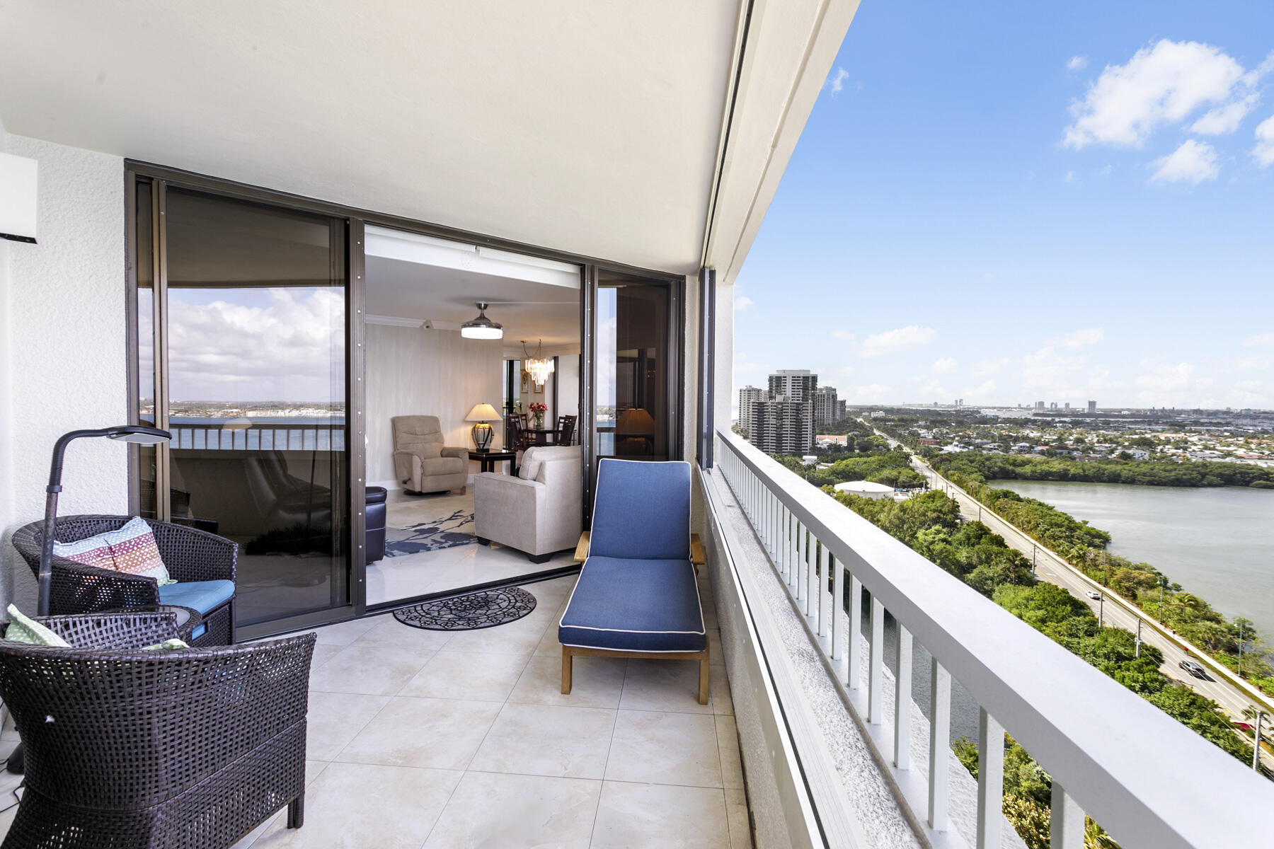 SEAWINDS CONDO - Residential