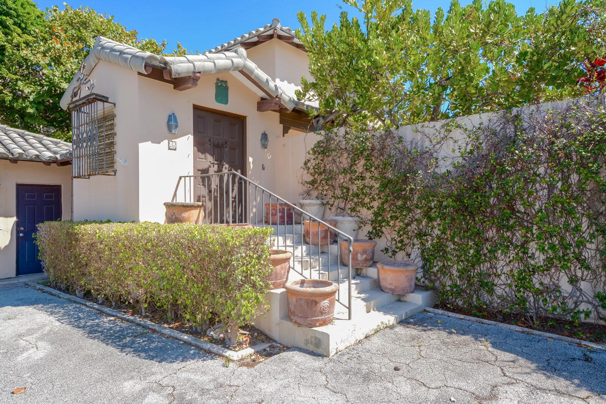 Gout Lot - Residential