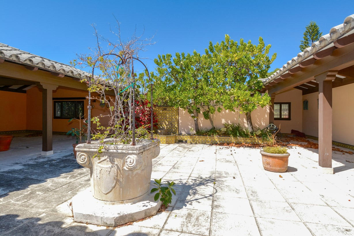 Gout Lot - Residential