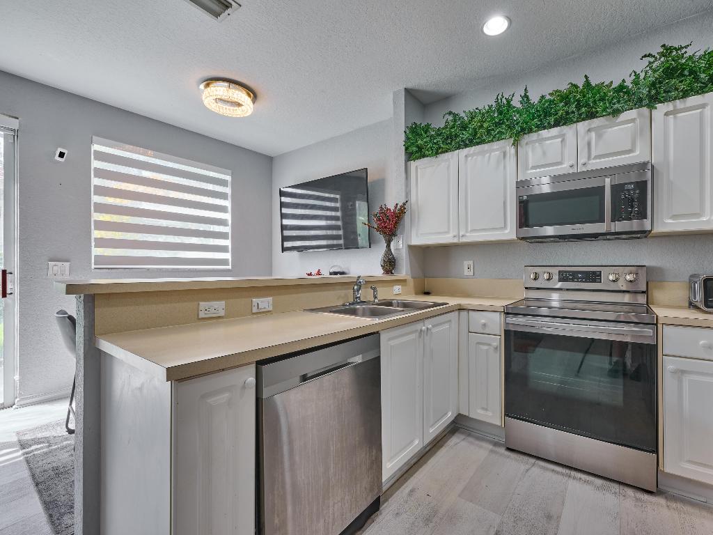 Pelican Point - Residential