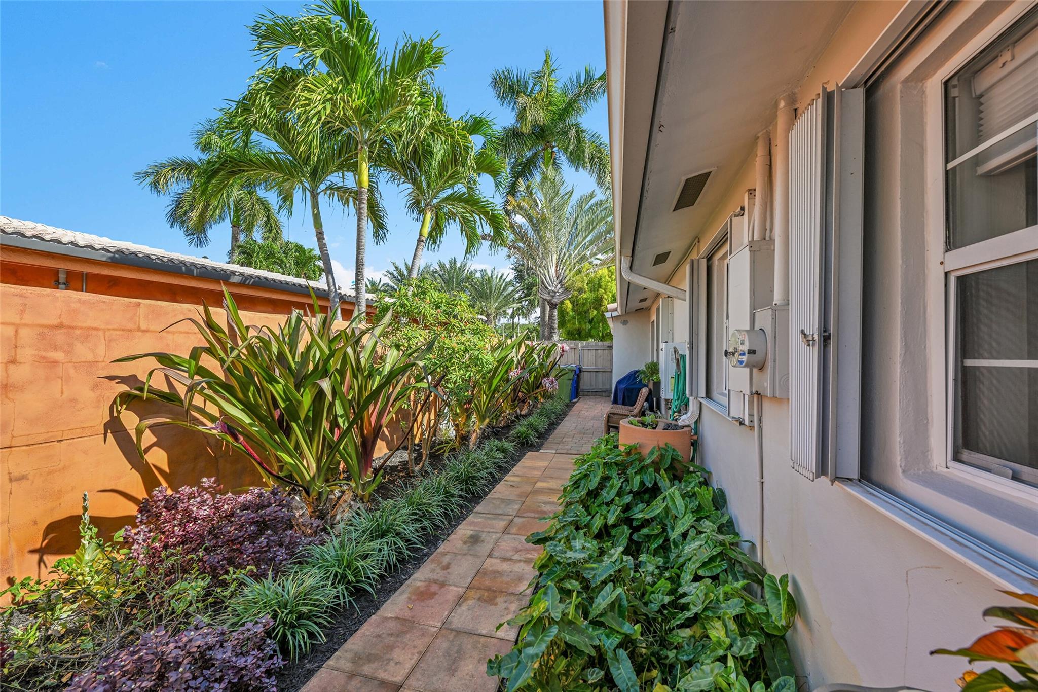 Mary-Knoll 39-48 B - Residential
