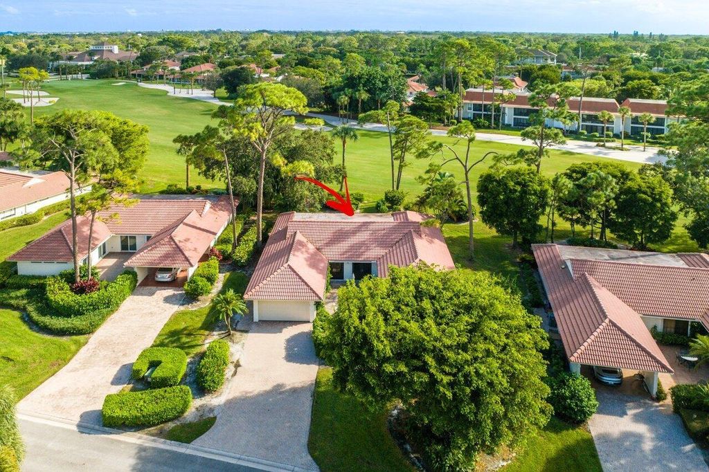 Photo of 4120 Shelldrake Lane, Boynton Beach, FL 33436 (MLS # R10931069)