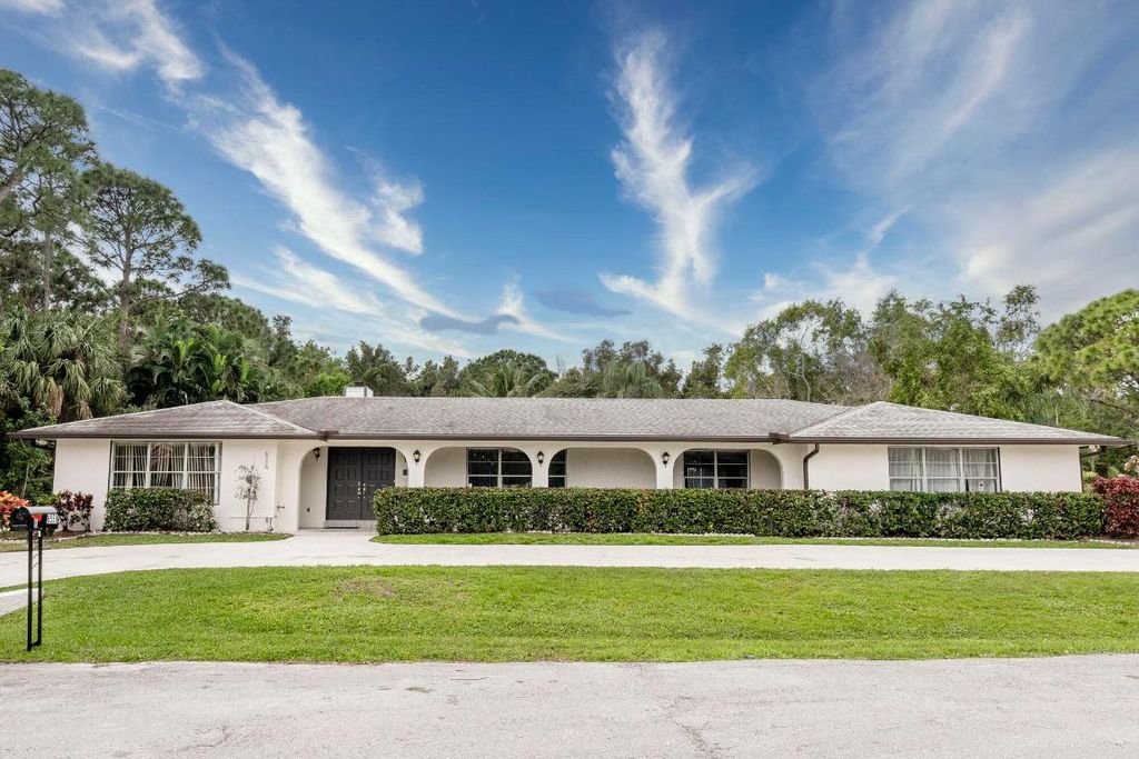 Photo of 6558 SE Held Court, Stuart, FL 34997 (MLS # R10956825)