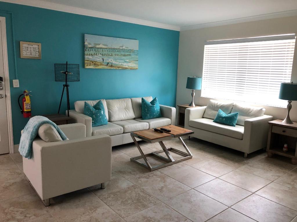 PALM BEACH SHORES - Residential Lease