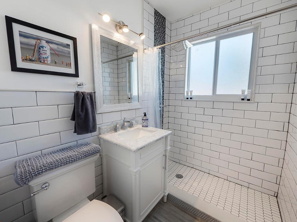 PALM BEACH SHORES - Residential Lease