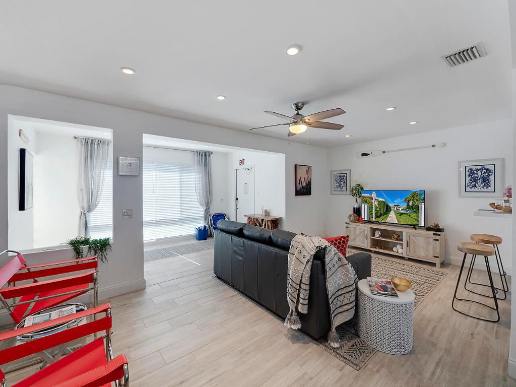 PALM BEACH SHORES - Residential Lease