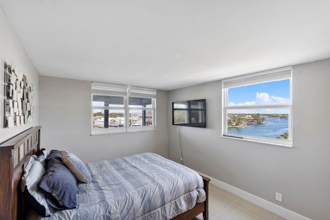 INTRACOASTAL TOWER - Residential