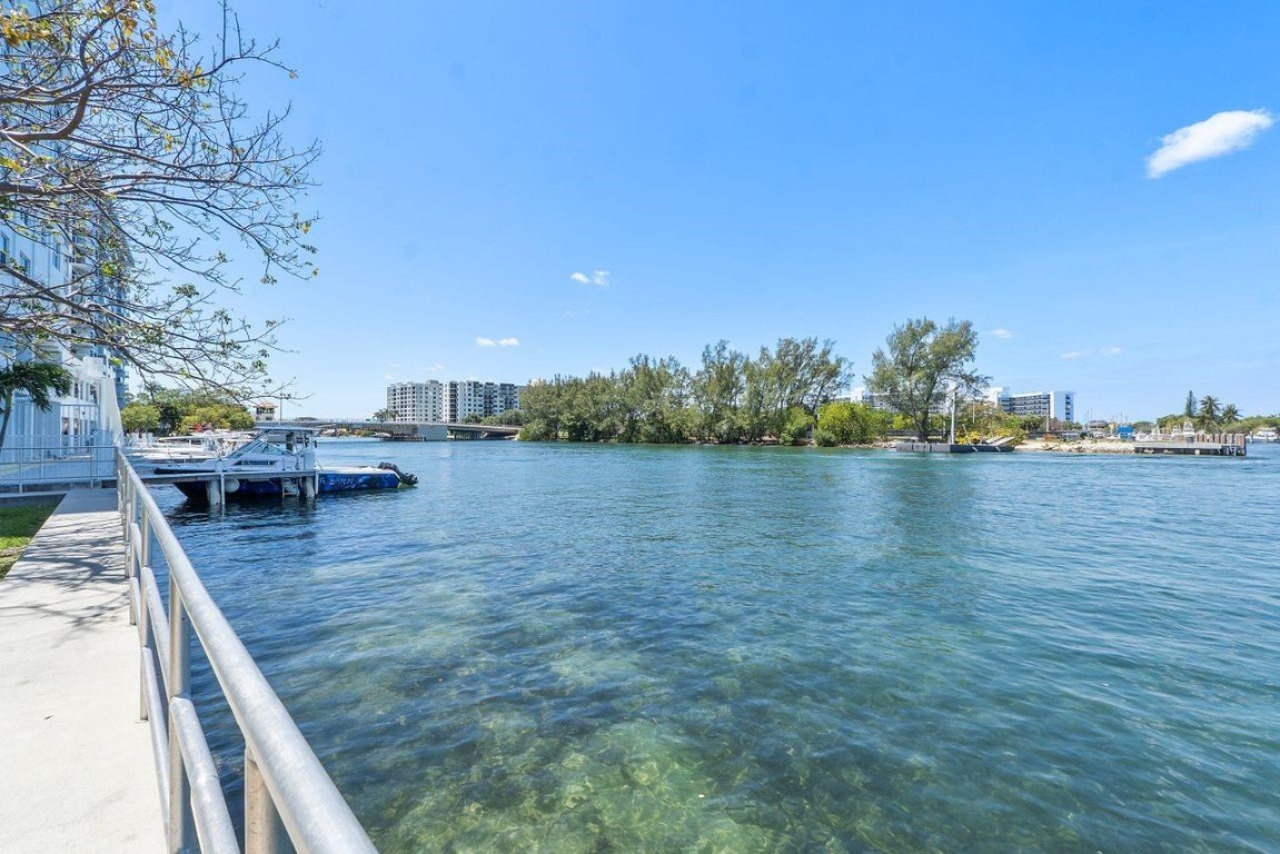 INTRACOASTAL TOWER - Residential
