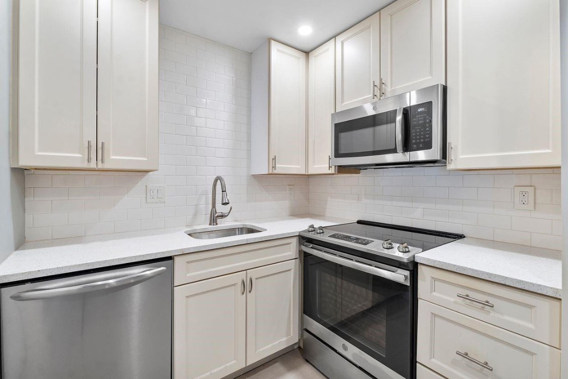 INTRACOASTAL TOWER - Residential