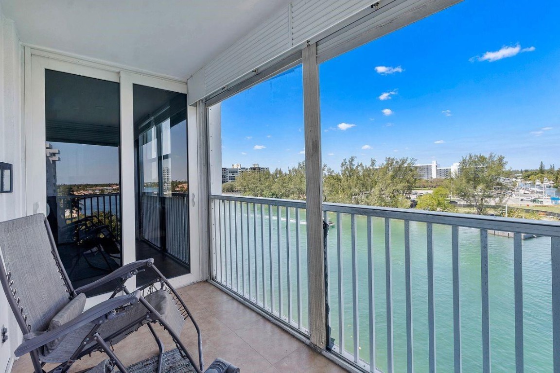 INTRACOASTAL TOWER - Residential