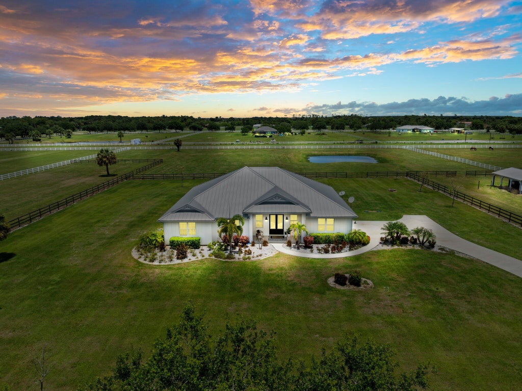 Photo of 18102 Bridle Way, Port Saint Lucie, FL 34987 (MLS # R11092243)