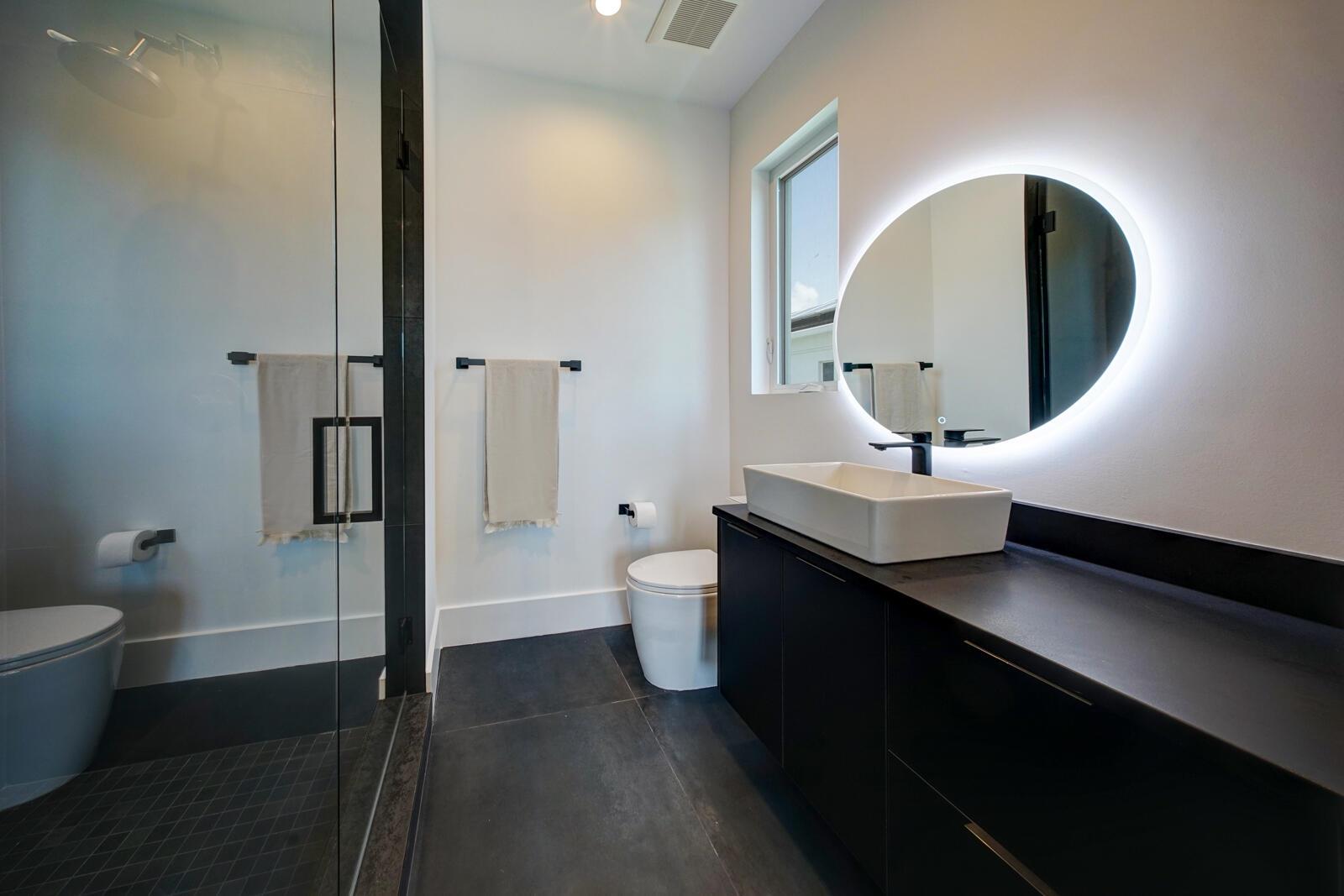 WHISEM UNIT B - Residential