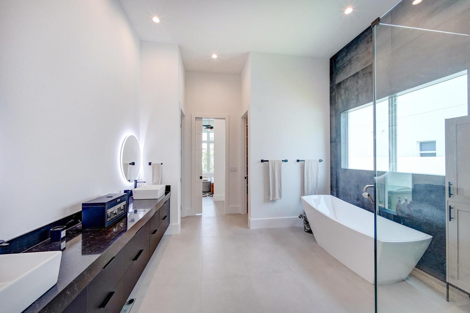 WHISEM UNIT B - Residential