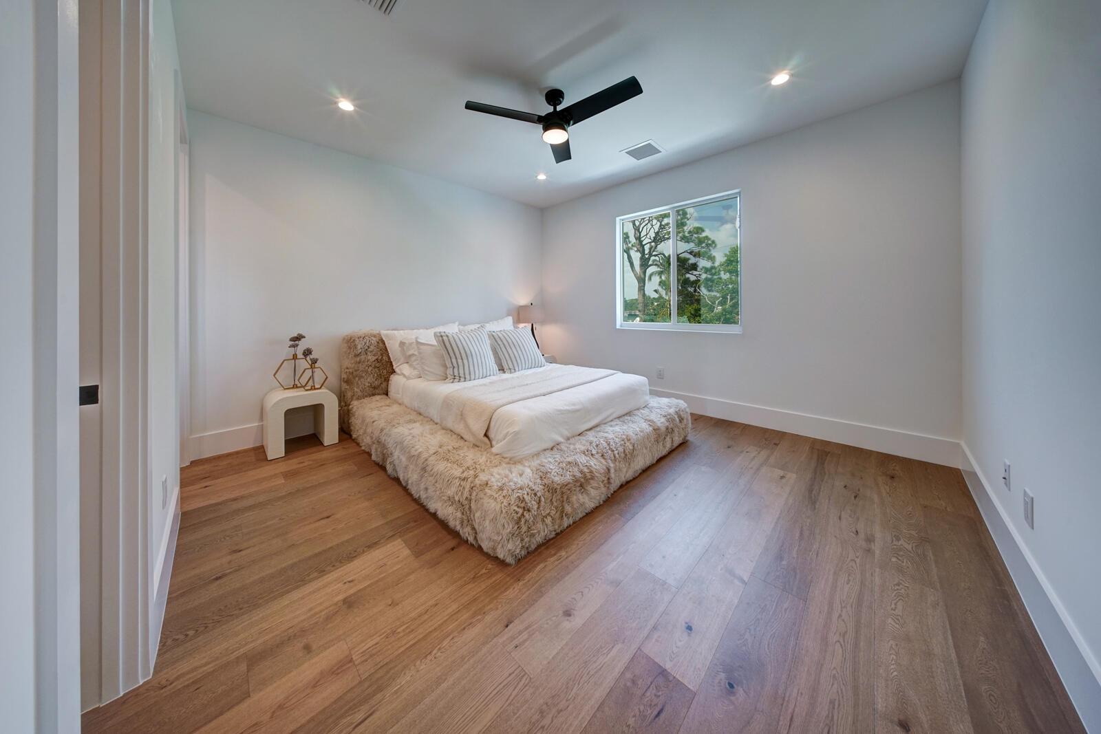 WHISEM UNIT B - Residential