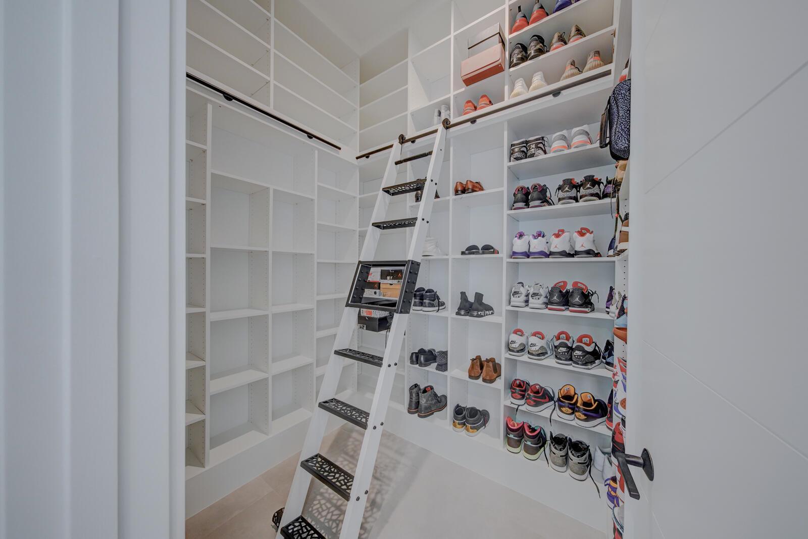 WHISEM UNIT B - Residential