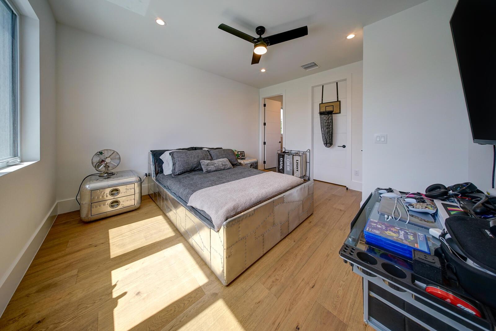 WHISEM UNIT B - Residential