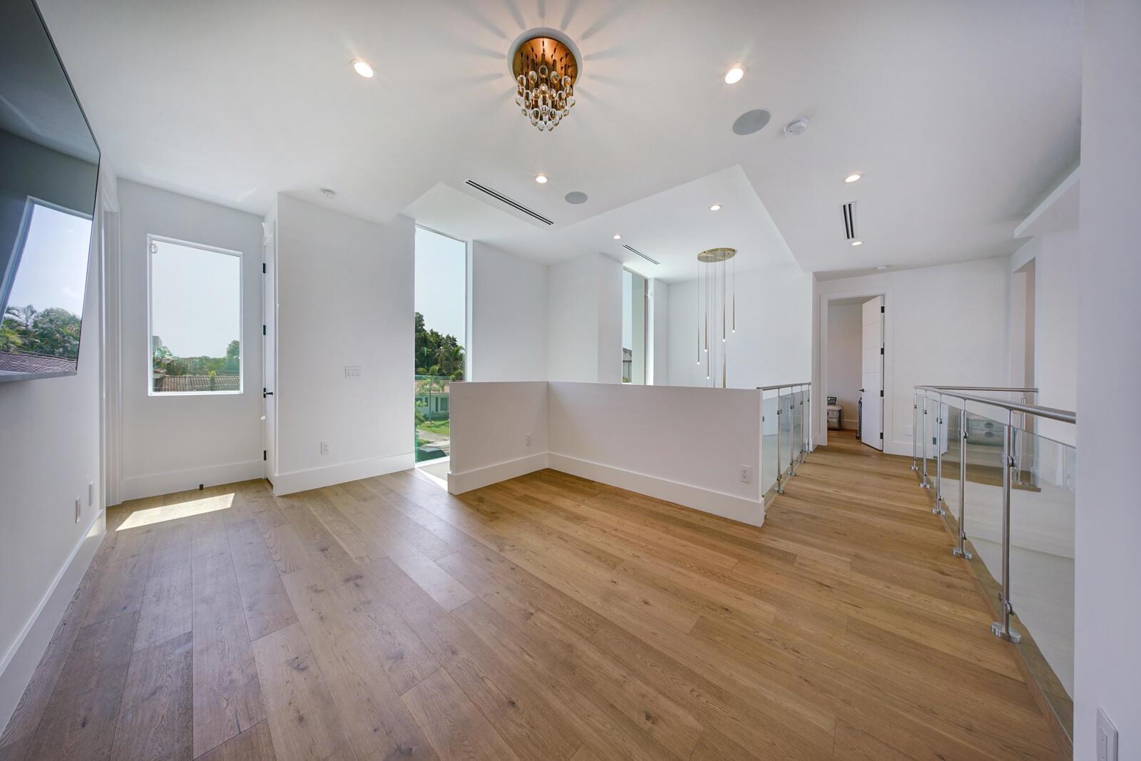 WHISEM UNIT B - Residential