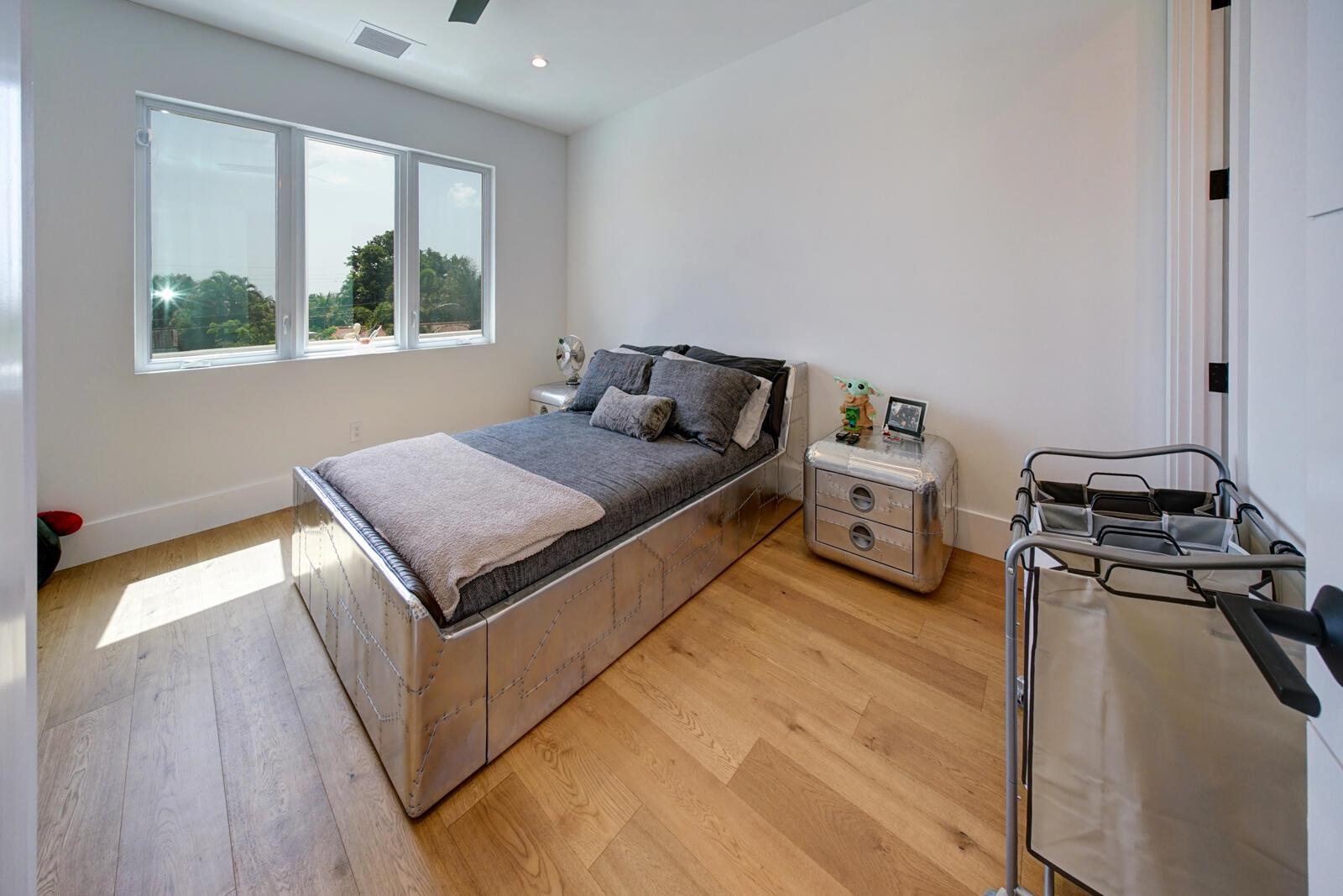 WHISEM UNIT B - Residential