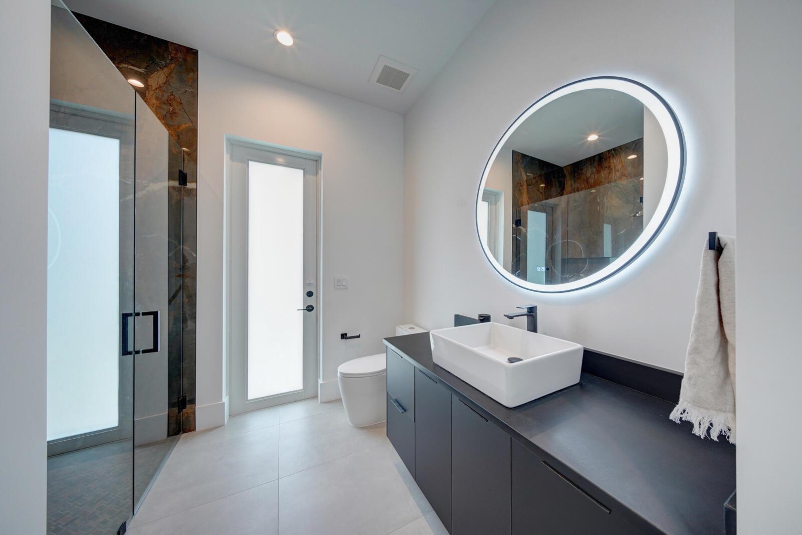 WHISEM UNIT B - Residential