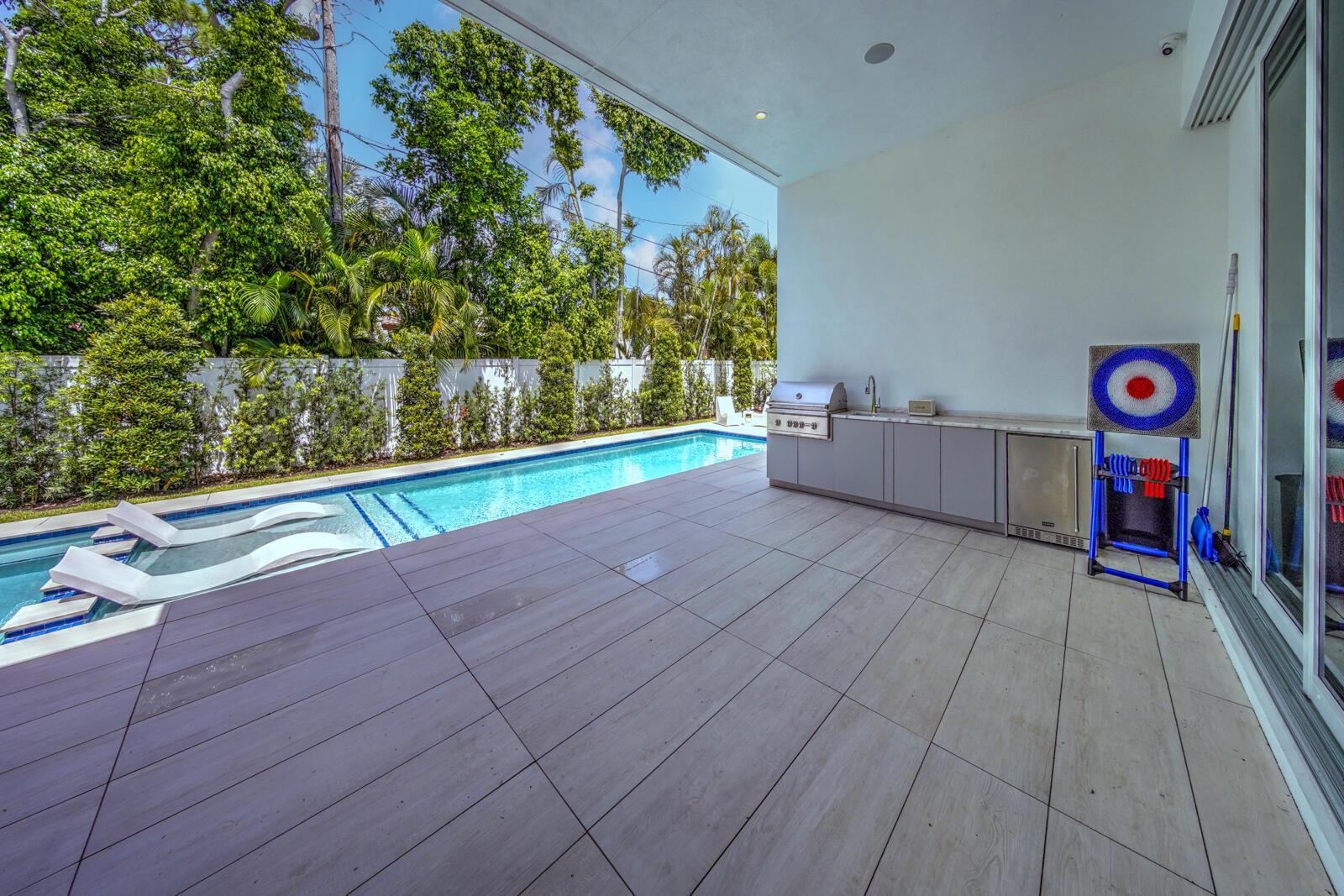 WHISEM UNIT B - Residential