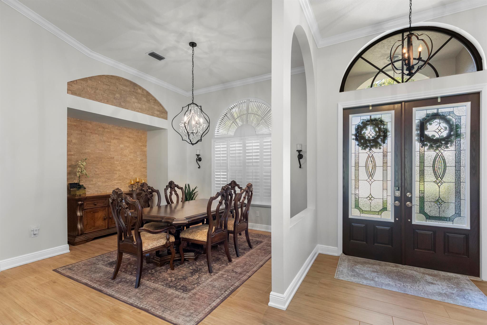 COUNTRY CLUB POINTE - Residential Lease