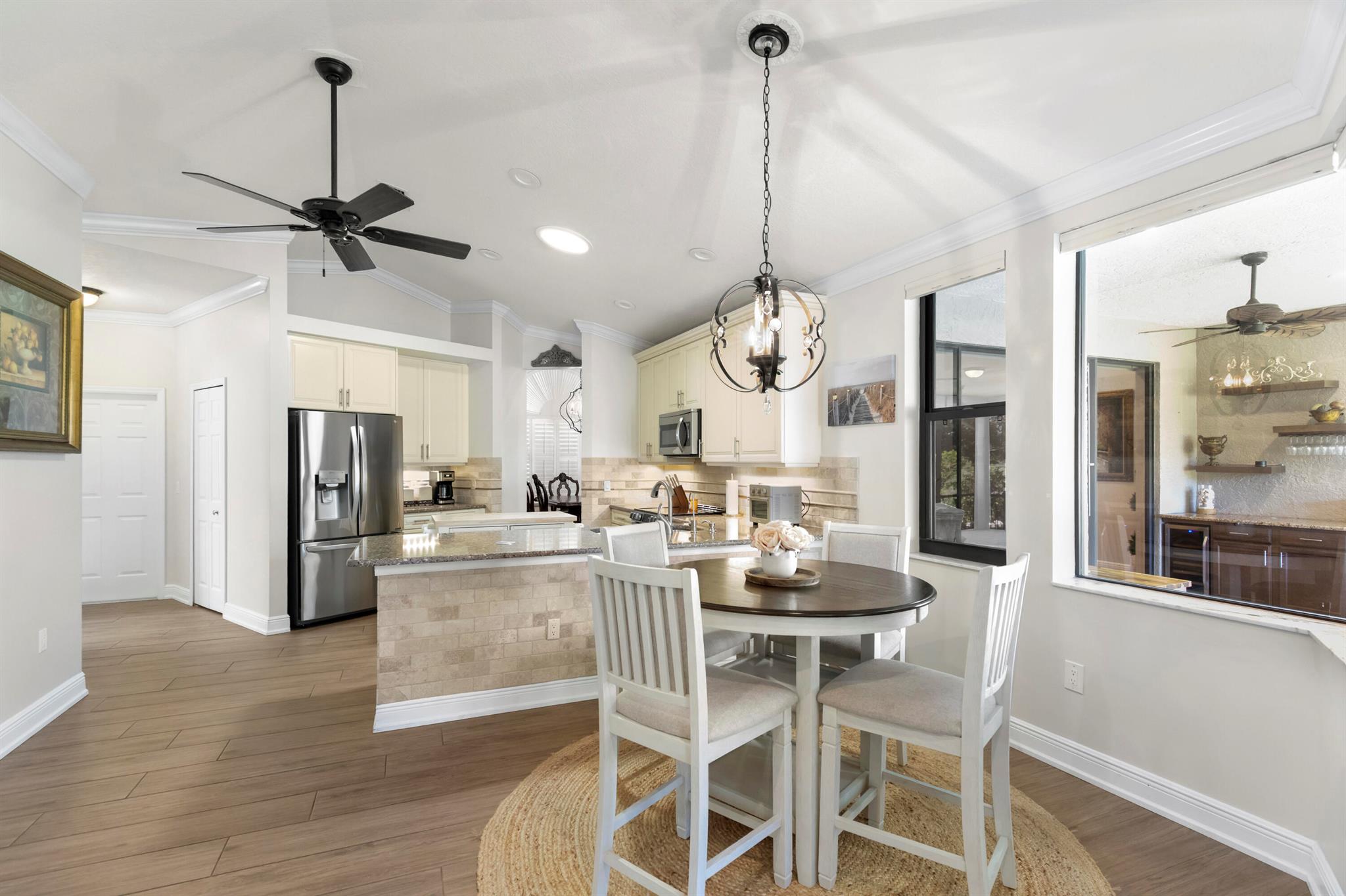 COUNTRY CLUB POINTE - Residential Lease