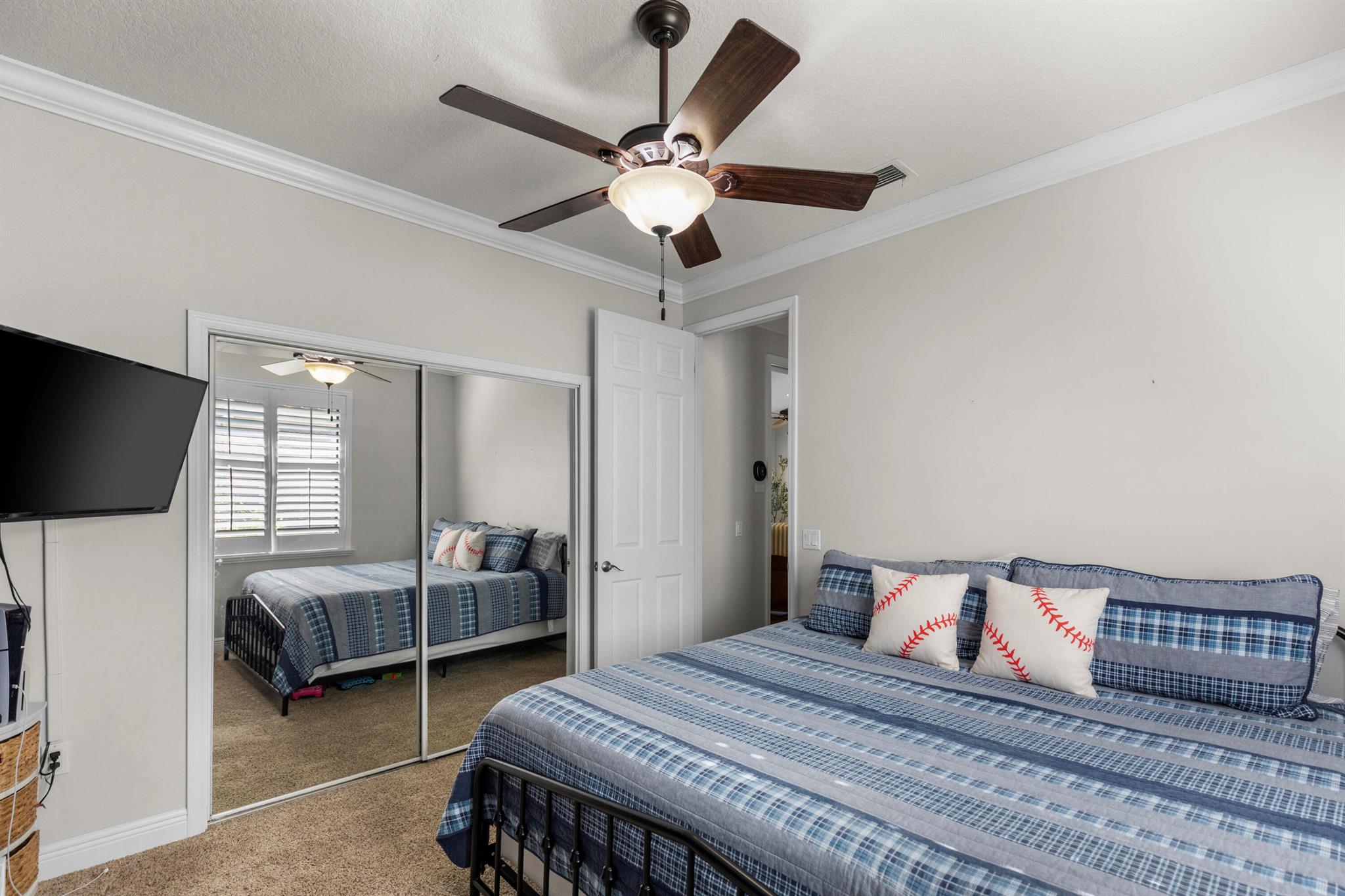 COUNTRY CLUB POINTE - Residential Lease