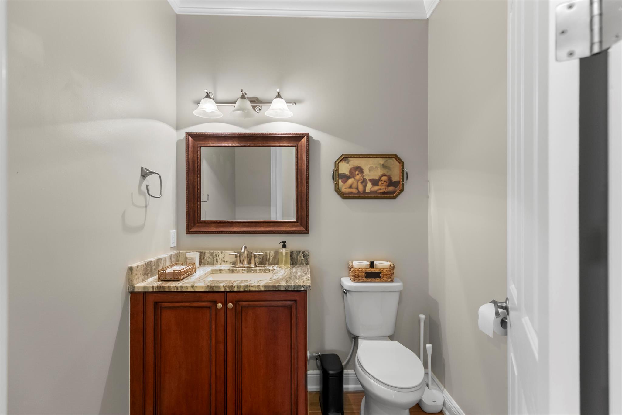 COUNTRY CLUB POINTE - Residential Lease