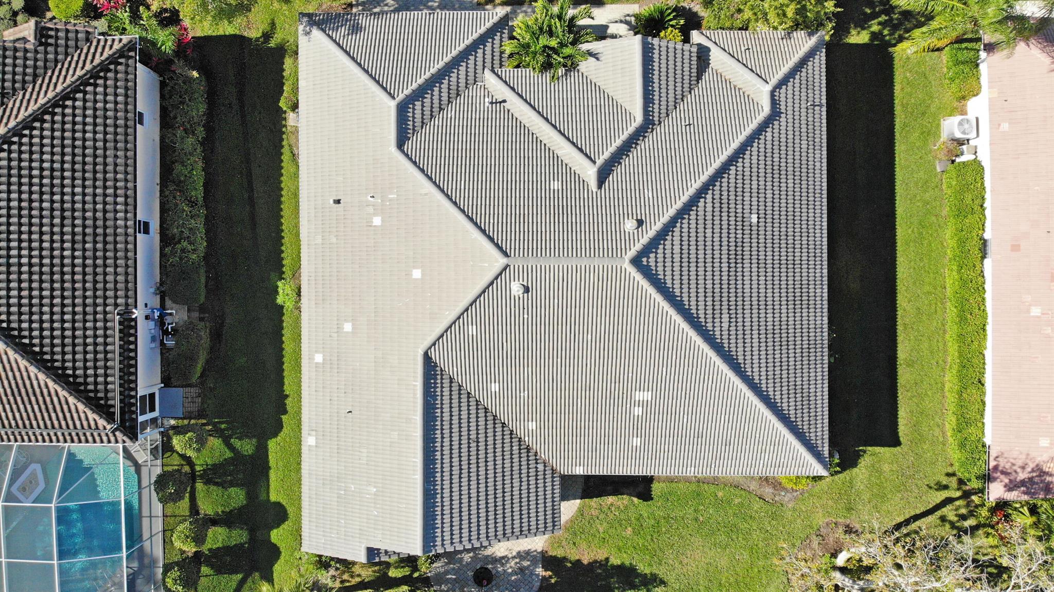 COUNTRY CLUB POINTE - Residential Lease