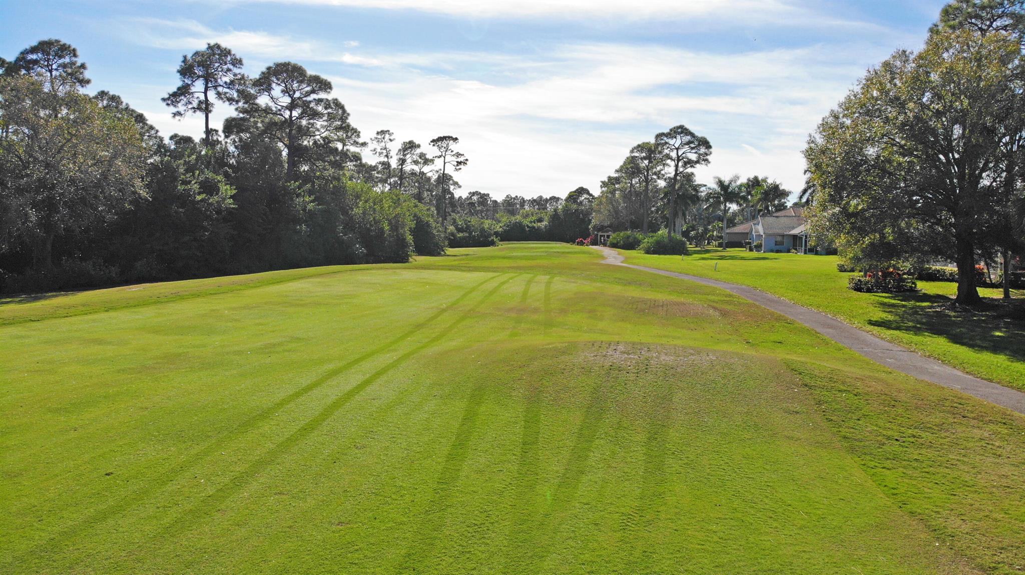 COUNTRY CLUB POINTE - Residential Lease