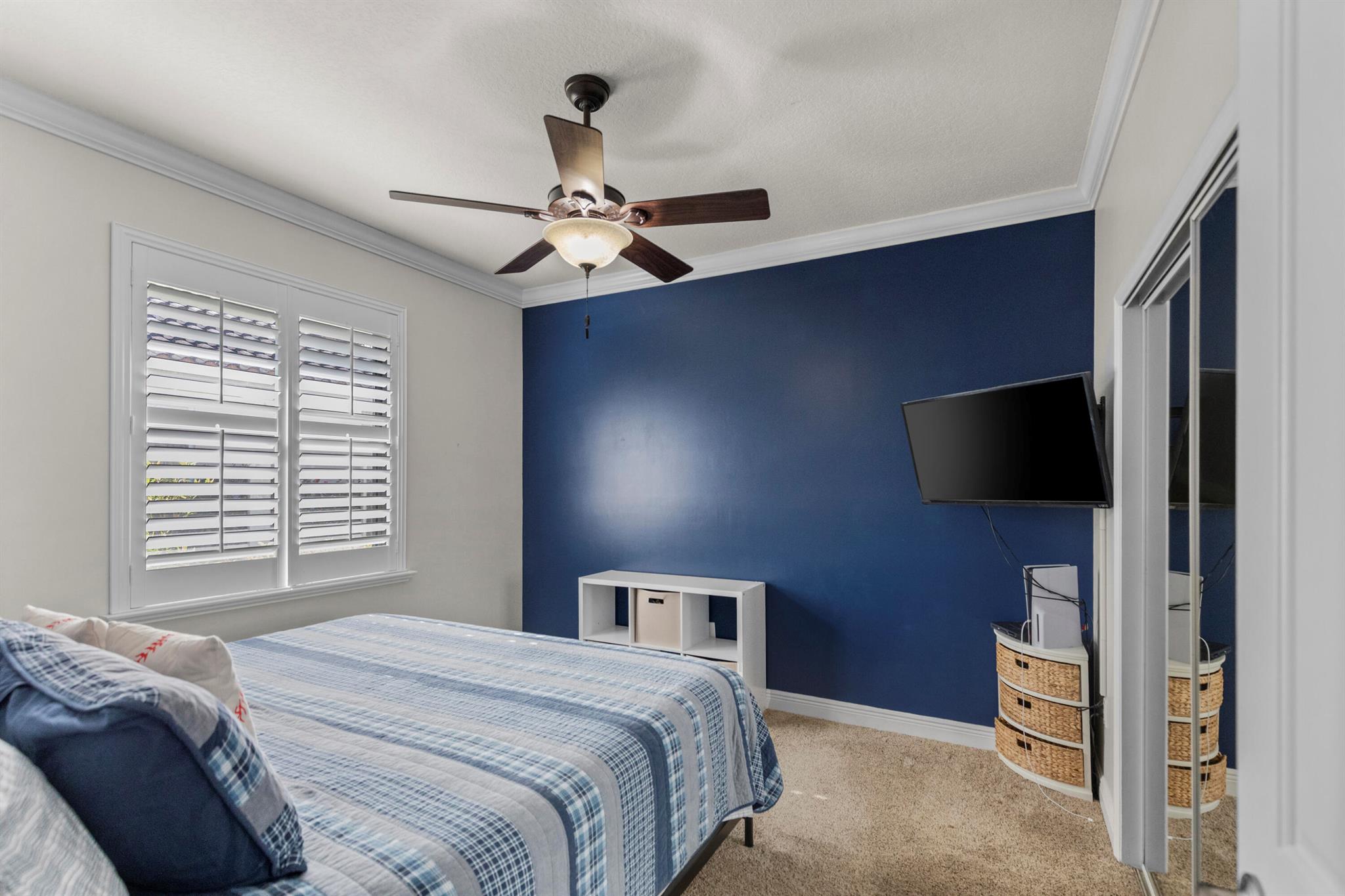 COUNTRY CLUB POINTE - Residential Lease