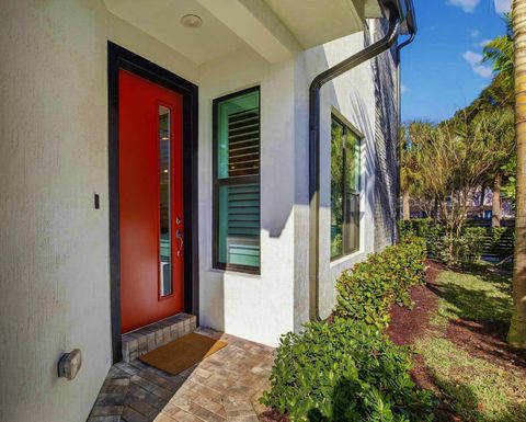 Tiny photo for 770 NW 82nd Terrace, Plantation, FL 33324 (MLS # F10549264)