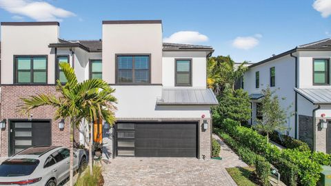 Tiny photo for 770 NW 82nd Terrace, Plantation, FL 33324 (MLS # F10549264)