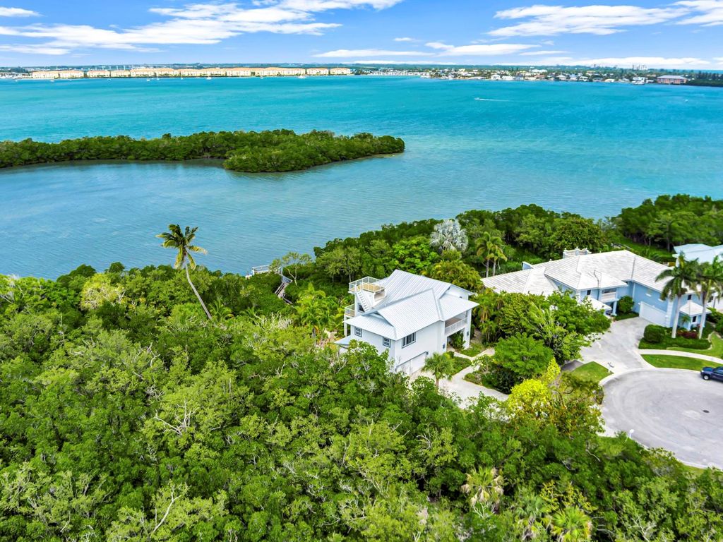 Photo of 1700 Coconut Drive, Fort Pierce, FL 34949 (MLS # F10499259)