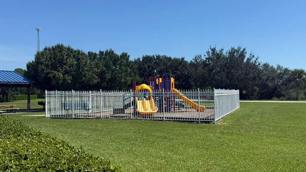 THIRD REPLAT OF PORTOFINO - Residential Lease