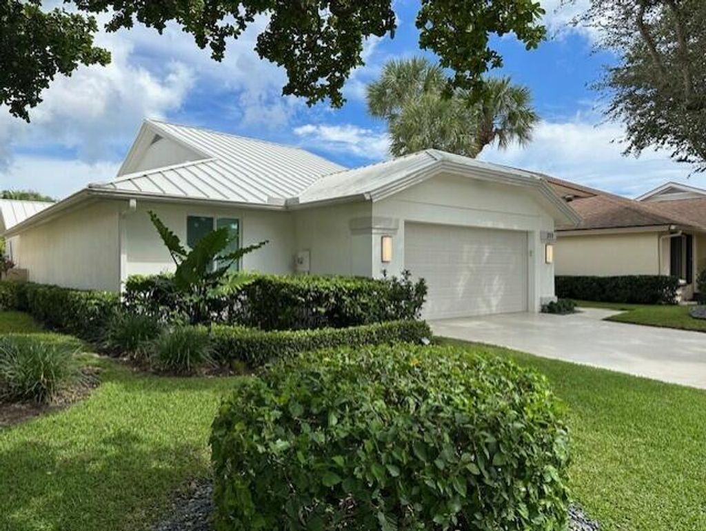 Photo of 211 St Charles Court, Jupiter, FL 33477 (MLS # R11039542)