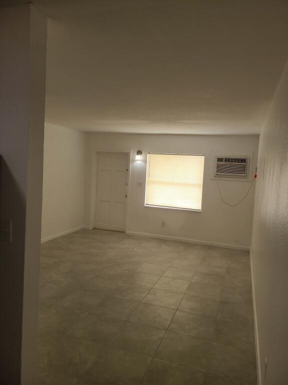 MARAVILLA GARDENS UNIT 1 - Residential Income