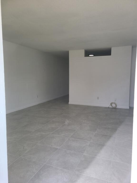 MARAVILLA GARDENS UNIT 1 - Residential Income