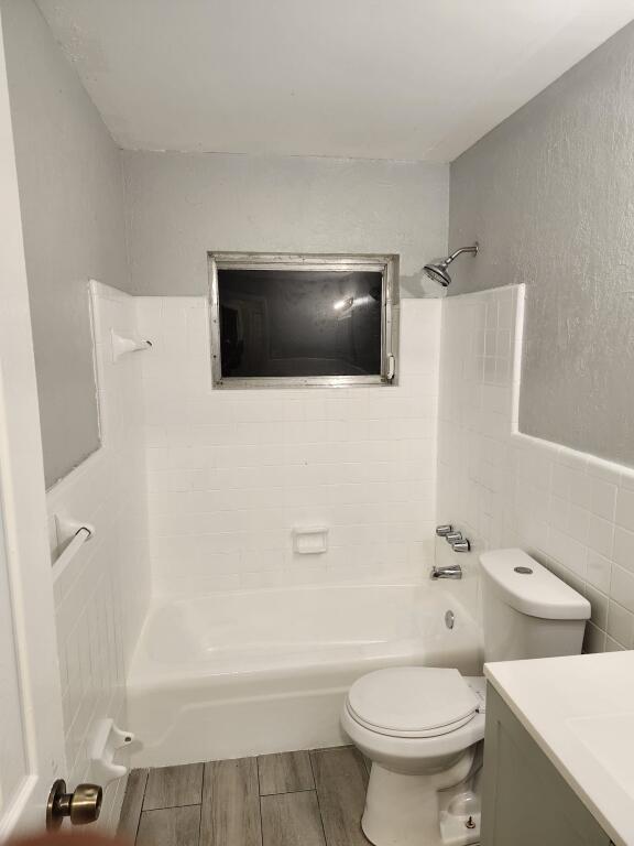 MARAVILLA GARDENS UNIT 1 - Residential Income