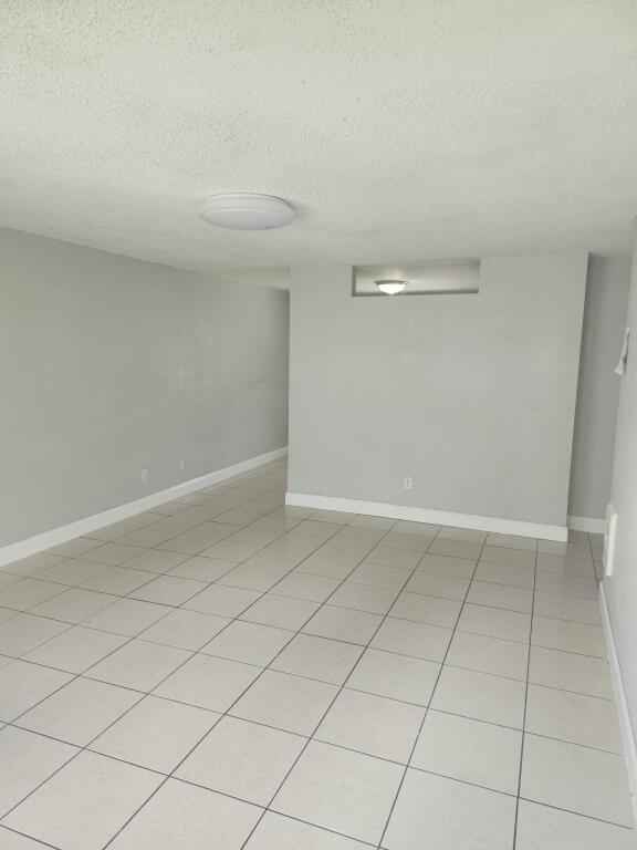 MARAVILLA GARDENS UNIT 1 - Residential Income