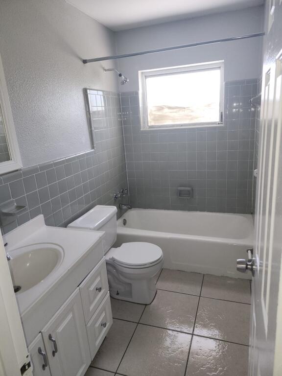 MARAVILLA GARDENS UNIT 1 - Residential Income