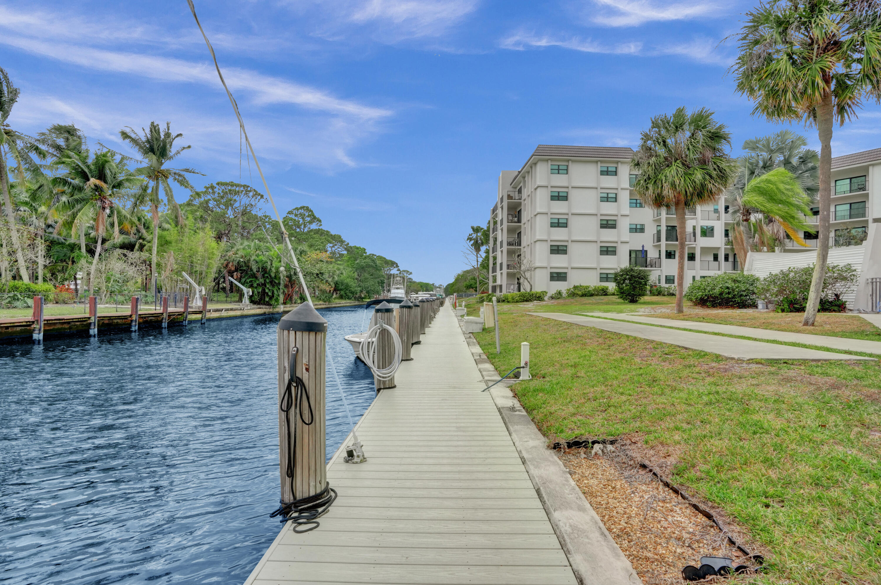 RIVER REACH - Residential