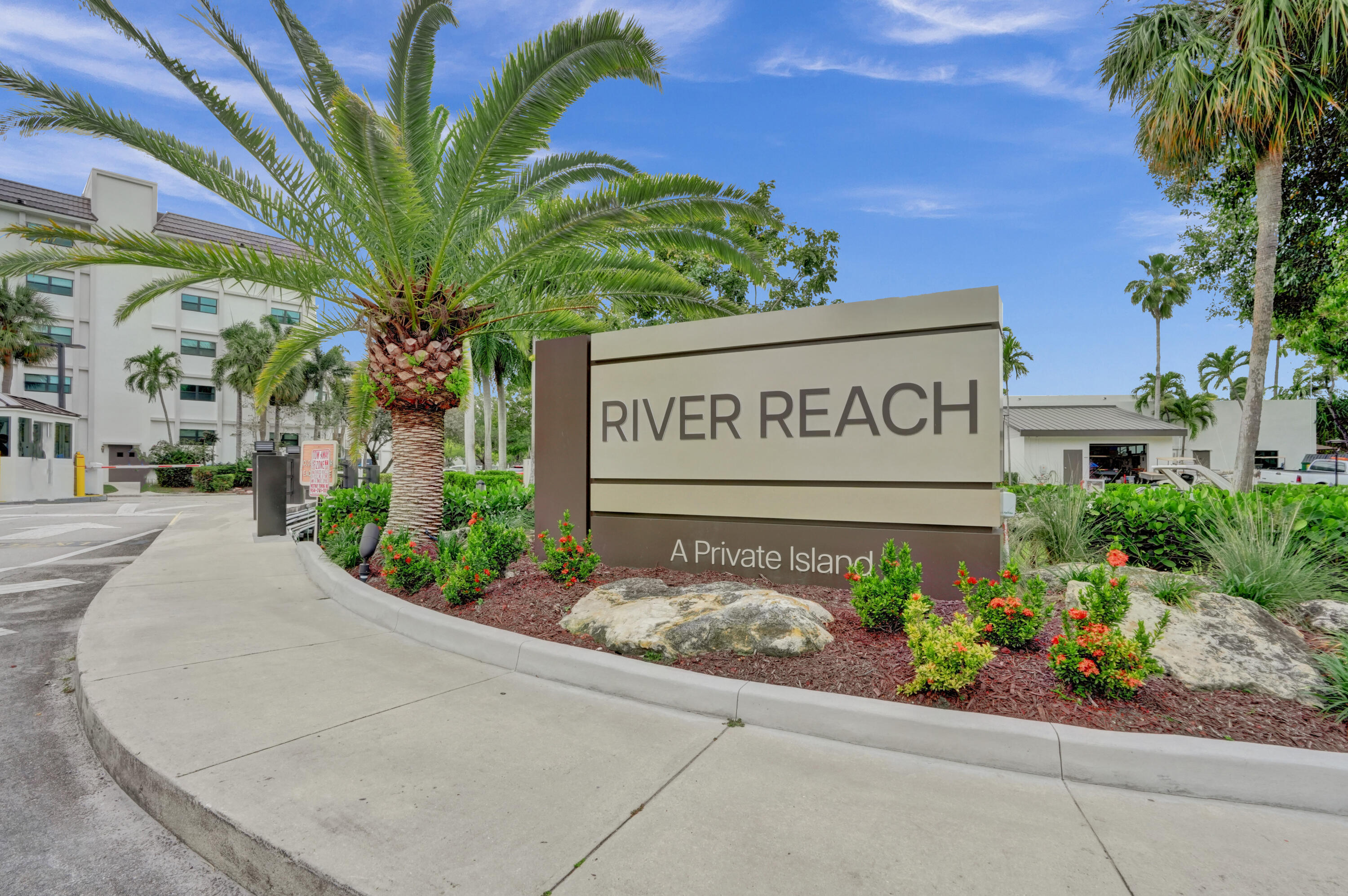 RIVER REACH - Residential