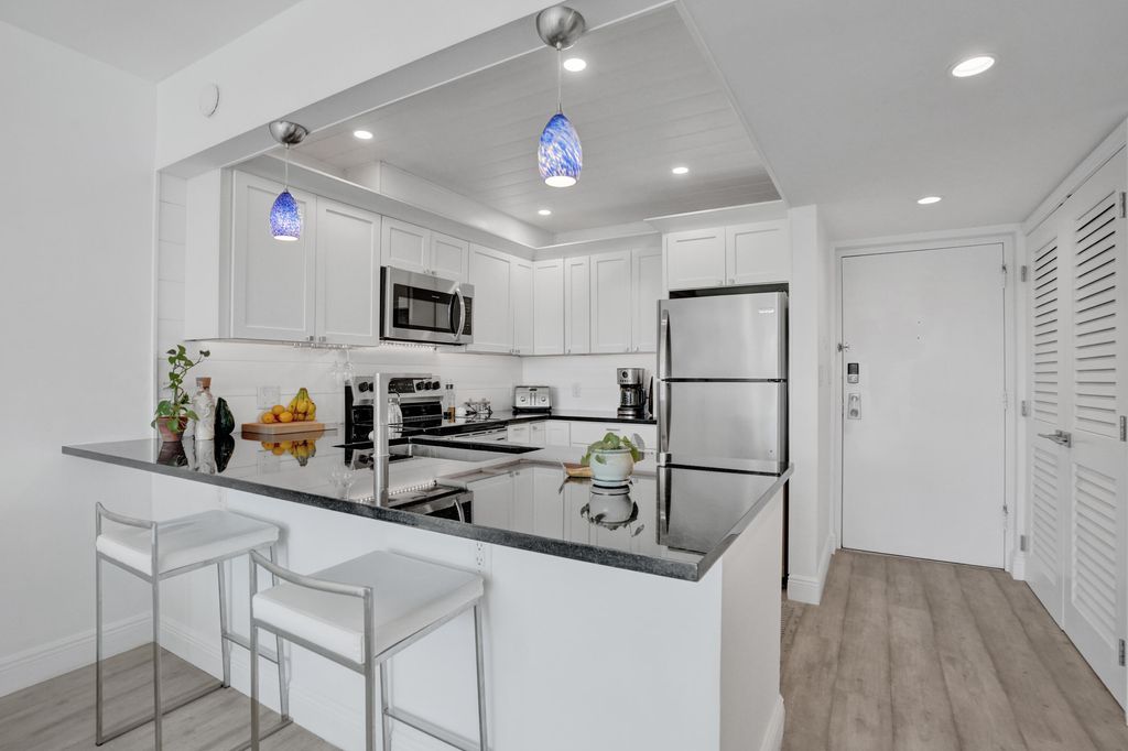 Photo of 1000 River Reach Drive #423, Fort Lauderdale, FL 33315 (MLS # R11162566)