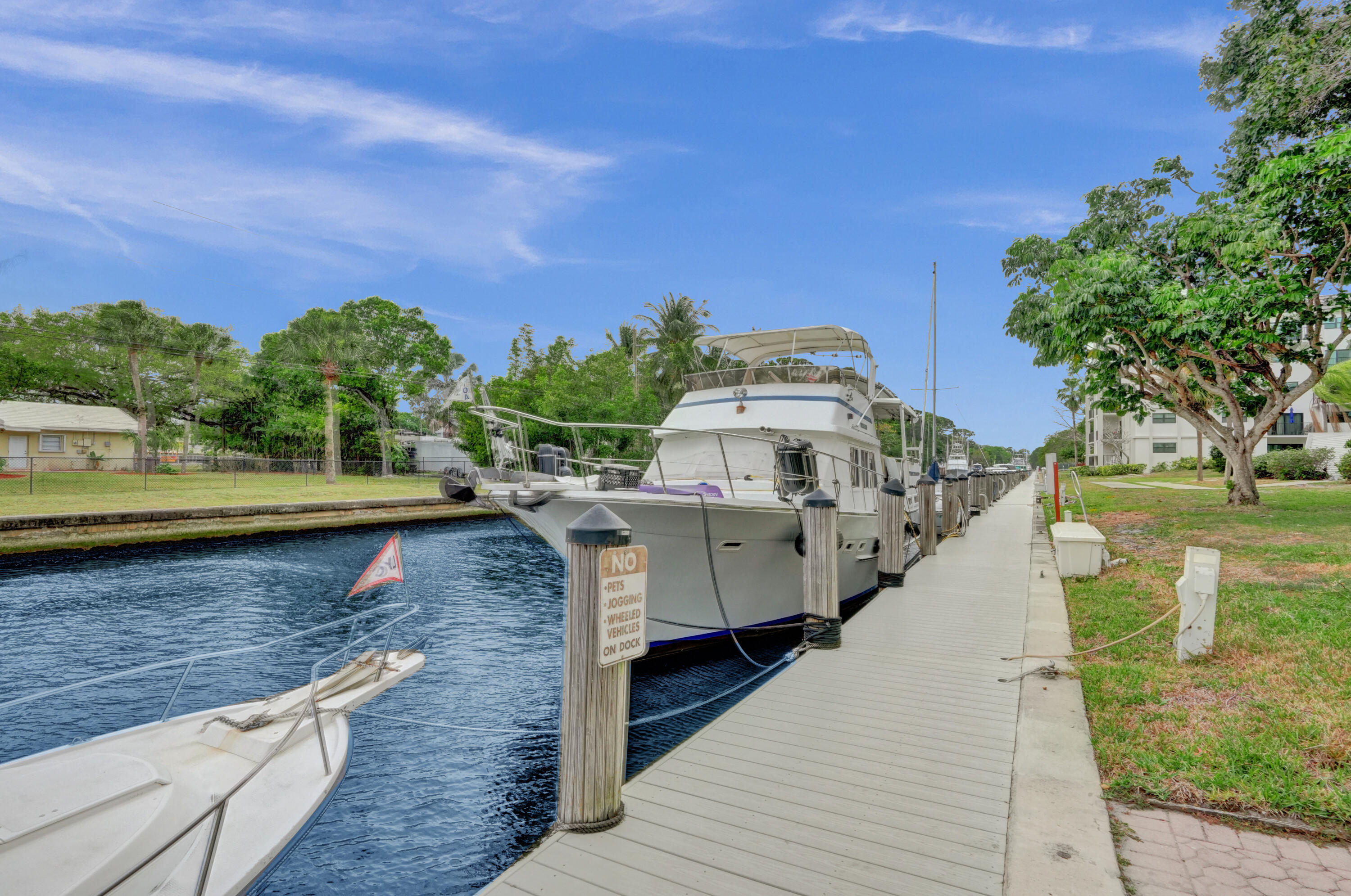 RIVER REACH - Residential