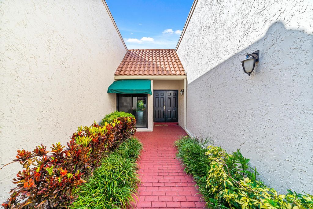 Photo of 6200 Via Tierra, Boca Raton, FL 33433 (MLS # R11146148)