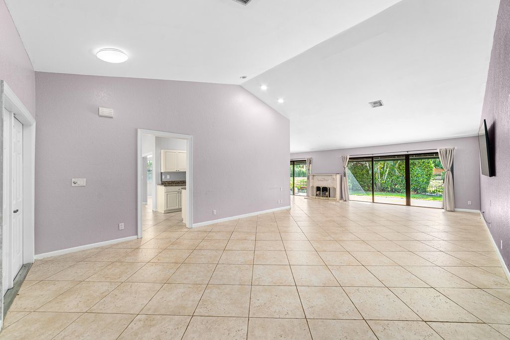 Photo of 6200 Via Tierra Drive, Boca Raton, FL 33433 (MLS # R11146148)